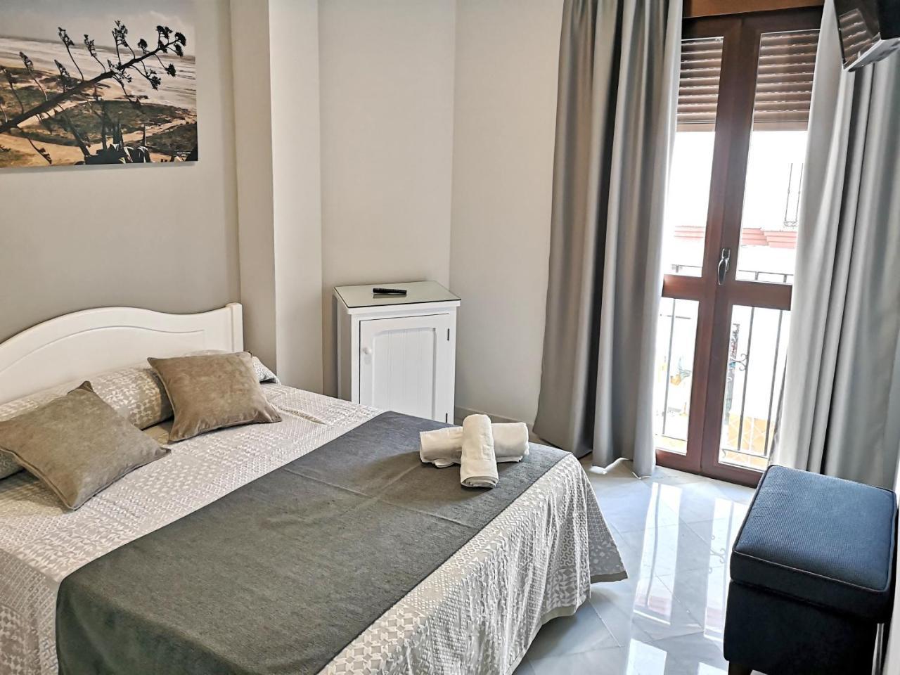 Hostal Bodega Коніль-де-ла-Фронтера Екстер'єр фото